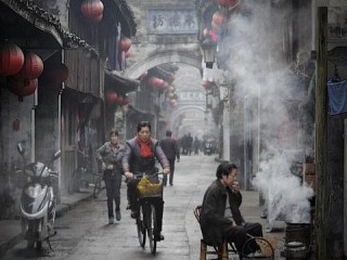到临海的第一天，我便领教了这座小城天气的脾气